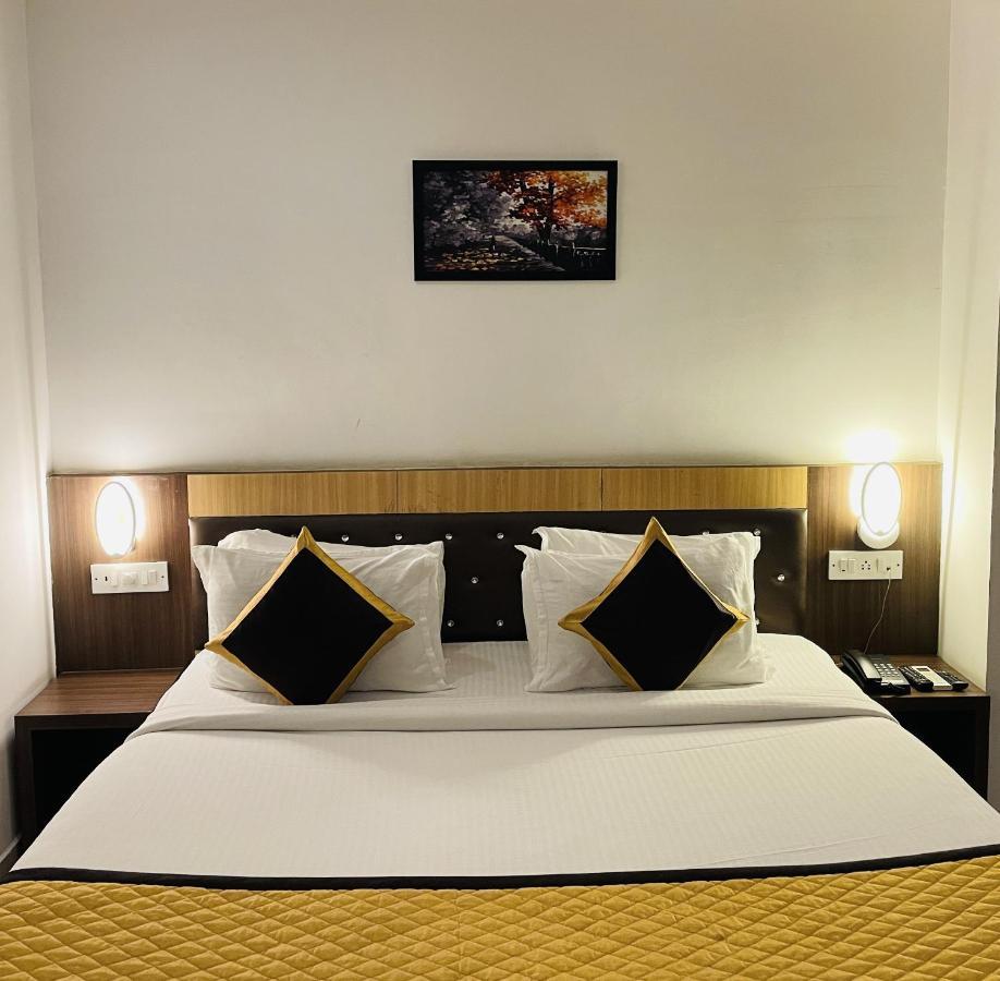 The Porch Inn Hotel/Service Apartments Bangalore Ngoại thất bức ảnh