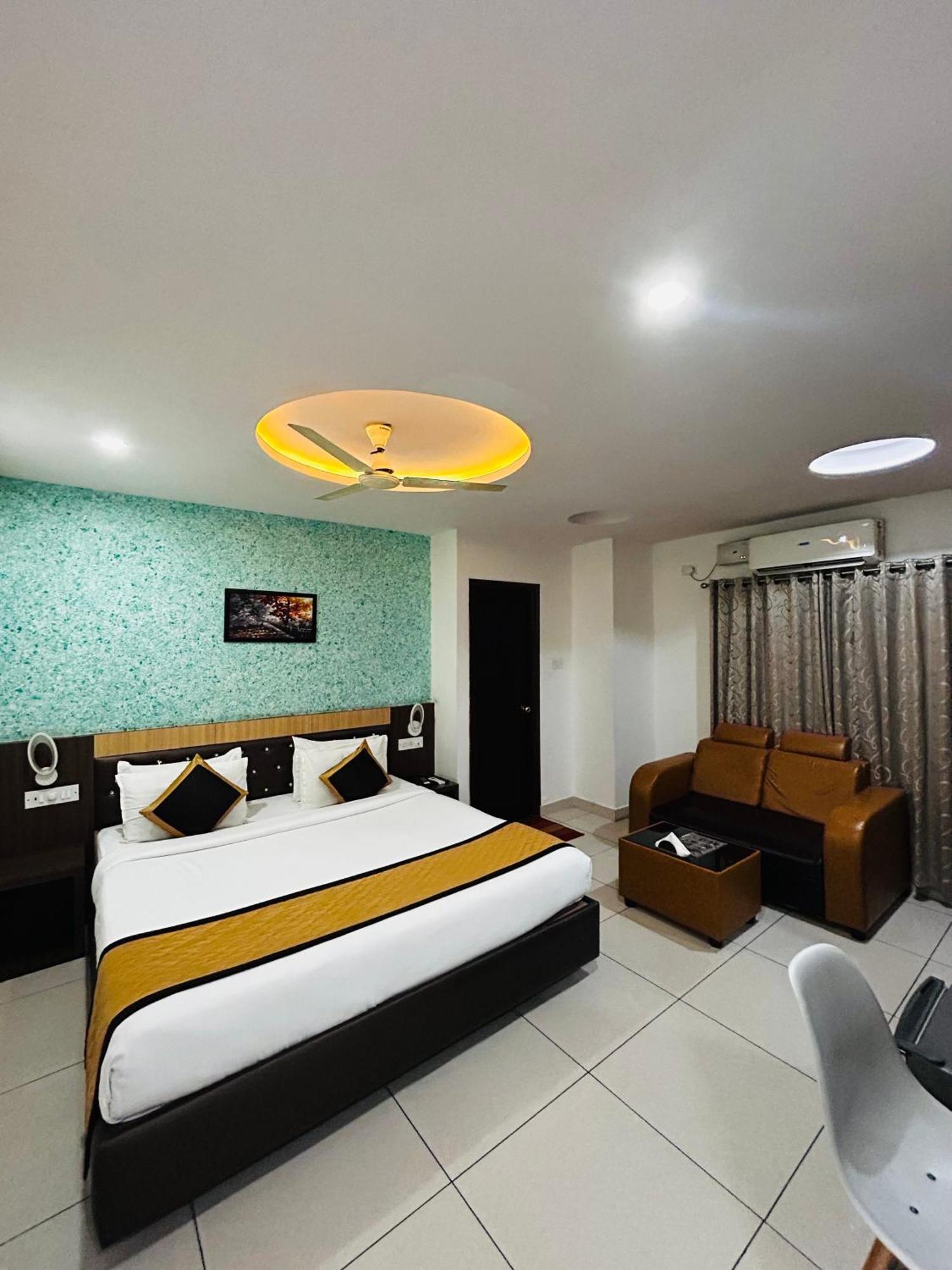 The Porch Inn Hotel/Service Apartments Bangalore Ngoại thất bức ảnh