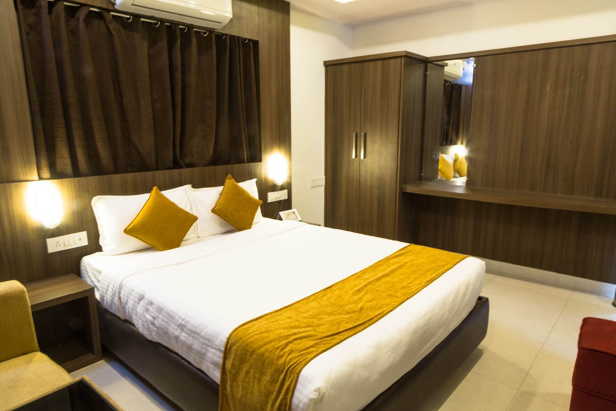 The Porch Inn Hotel/Service Apartments Bangalore Ngoại thất bức ảnh