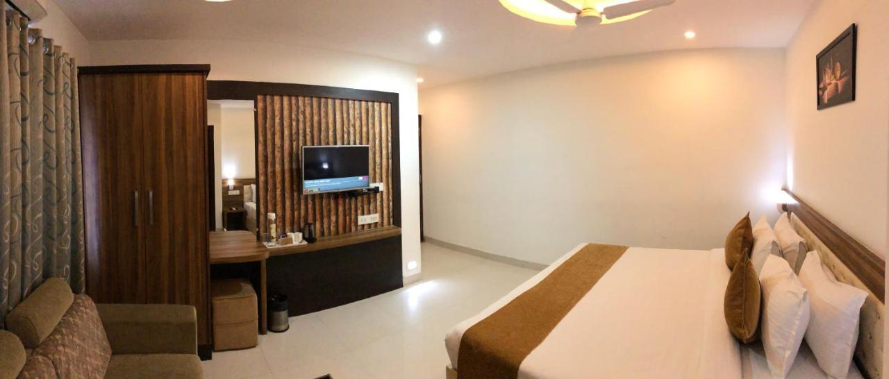 The Porch Inn Hotel/Service Apartments Bangalore Ngoại thất bức ảnh